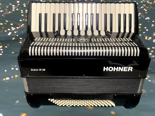 Black hohner bravo bass - bravo,