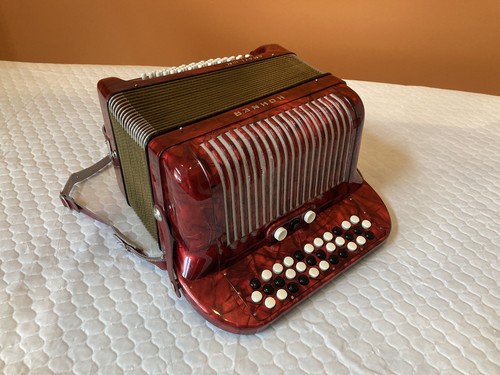 Red hohner amati iii - amati, accordion